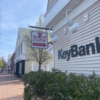 Ashley's Ice Cream Cafe - Ice Cream & Frozen Yogurt Near Me - Madison, Connecticut