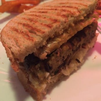Georgie's Diner - Vegan Reuben - delicious!!! - Vegan Near Me - West Haven, Connecticut