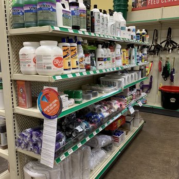 Feed Bucket - Horse grooming, first aid, wormer - Livestock Feed & Supply Near Me - Simpsonville, Kentucky