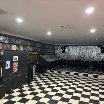 Permanent Records Roadhouse - Music Venues Near Me - Los Angeles, California