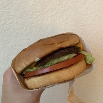 In-N-Out Burger - Cheeseburger - Burgers Near Me - Garden Grove, California In-N-Out Burger - Cheeseburger - Burgers Near Me - Garden Grove, California