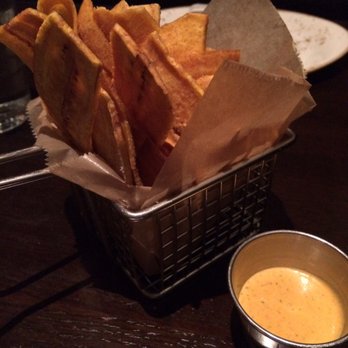 Tanta - Complimentary fried plantain chips - Peruvian Near Me - Chicago, Illinois