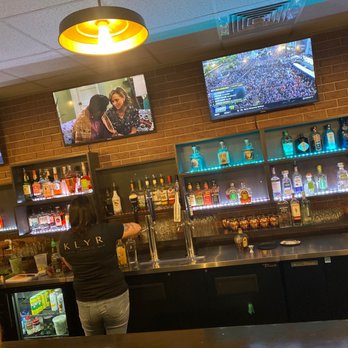 Tap814 Speakeasy & Supperclub - Full bar with happy hours featured weekly - New American Near Me - Johnstown, Pennsylvania