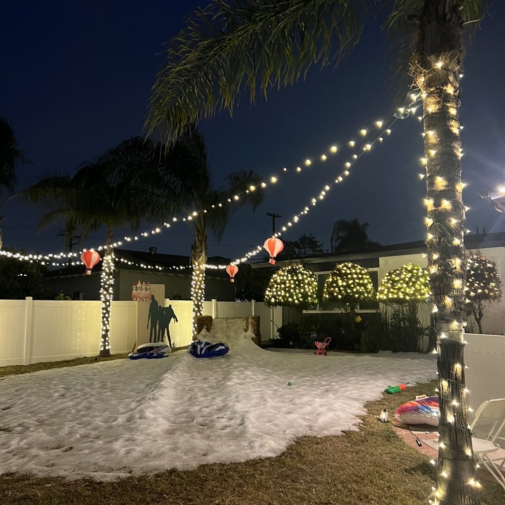 Holiday Light Installations - Holiday Decorating Services Near Me Holiday Light Installations - Holiday Decorating Services Near Me