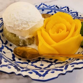 Kin Dee - Sticky rice with Mango - Thai Near Me - Houston, Texas Kin Dee - Sticky rice with Mango - Thai Near Me - Houston, Texas