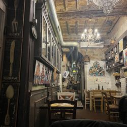 Gustapanino - View from our table. Eating area