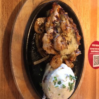 Applebee's Grill + Bar - Bourbon Street Chicken and Shrimp - American Near Me - Elk Grove, California