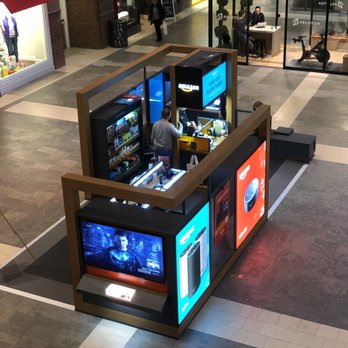 Casper - Streets at Southpoint - New amazon kiosk for the holidays - Shopping Centers Near Me - Durham, North Carolina
