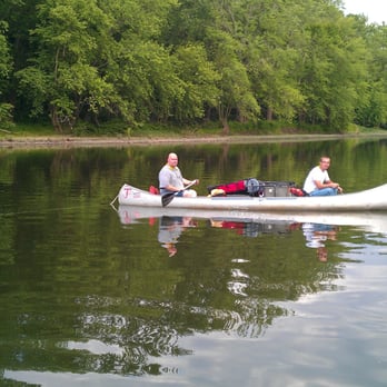 Bill's Place - the canoe we rented. - American Near Me - Little Orleans, Maryland