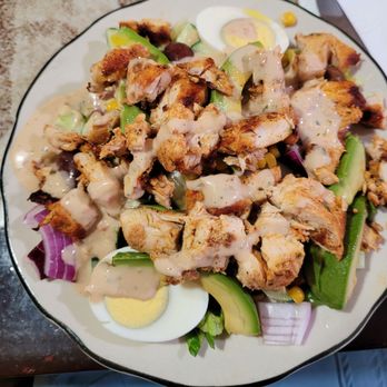Eat Here Now - Chicken avocado salad - American Near Me - New York, New York Eat Here Now - Chicken avocado salad - American Near Me - New York, New York