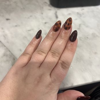 Happy Nails & Head Spa - Nail Salons Near Me - Saint Paul, Minnesota