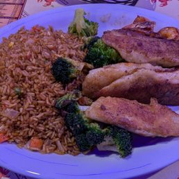 Shrimp are hidden under the fish portions. I took half the rice and veggies with me. Tasty! Shrimp are hidden under the fish portions. I took half the rice and veggies with me. Tasty!