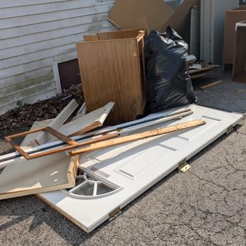 Oscar's Junk Removal - Debri pickup - Junk Removal & Hauling Near Me Oscar's Junk Removal - Debri pickup - Junk Removal & Hauling Near Me