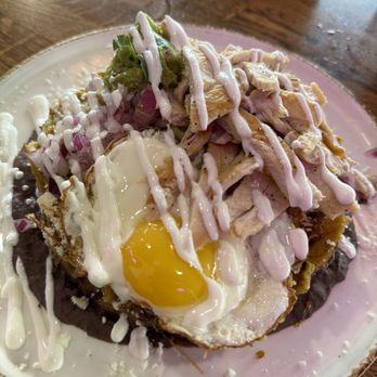 Madres Brunch - Chilaquiles - Breakfast & Brunch Near Me - Bellflower, California Madres Brunch - Chilaquiles - Breakfast & Brunch Near Me - Bellflower, California