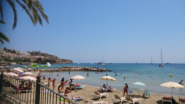 Platja de ses Figueretes by null