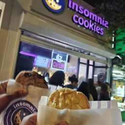 Classic chocolate chip and white macadamia #freecookieday!