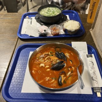 Narrow Street 512 - Spicy Seafood Udon - Korean Near Me - Austin, Texas Narrow Street 512 - Spicy Seafood Udon - Korean Near Me - Austin, Texas