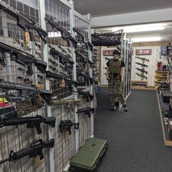 leicestershire airsoft - A great selection of airsoft guns and extras.