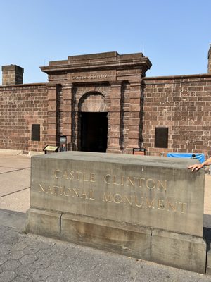 Castle Clinton National Monument by null