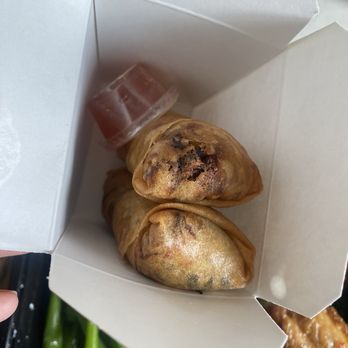 Mee Sum Pastry - Egg Rolls(4) 4 - Chinese Near Me - Seattle, Washington