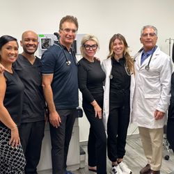 Rofé Medical: Sasson Moulavi, MD