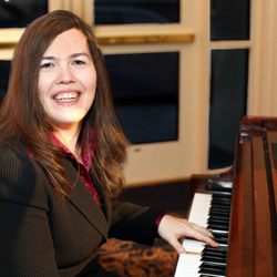 Mesa Jazz & Blues Theater - Exciting Pianist Nicole Pesce
