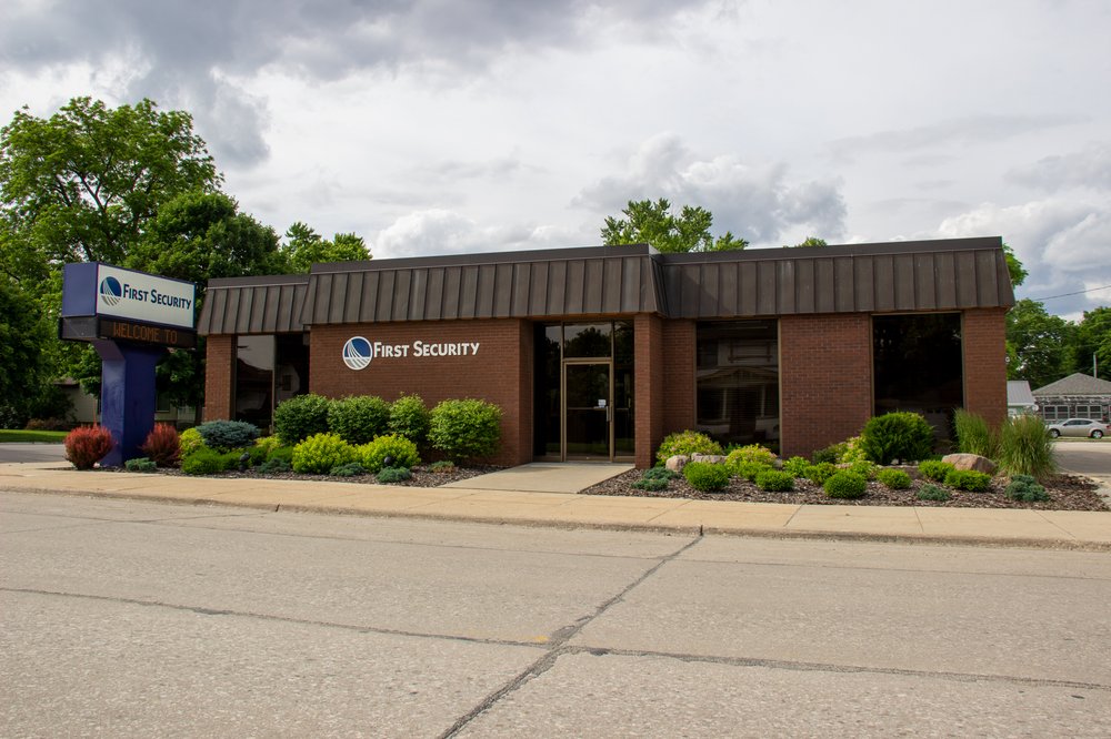 FIRST SECURITY BANK & TRUST Banks & Credit Unions 26 W Congress