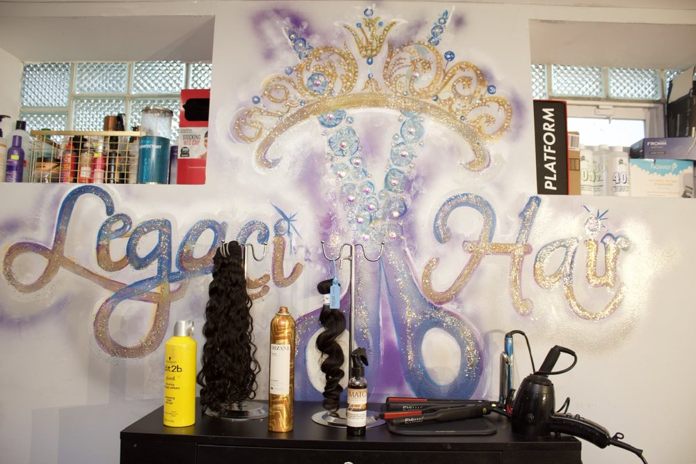 LegaciHair Salon Logo