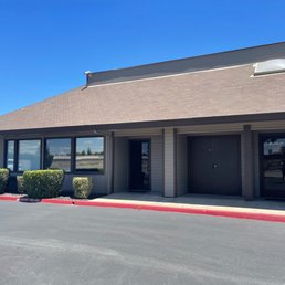 Sparkling Speech Therapy - There are two doors that say BLDG J. You can use either one! - shows storefront - Speech Therapists Near Me - Tracy, California