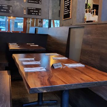 Ben Thai Cafe - Big tables, empty, takes half of the room - Thai Near Me - San Francisco, California
