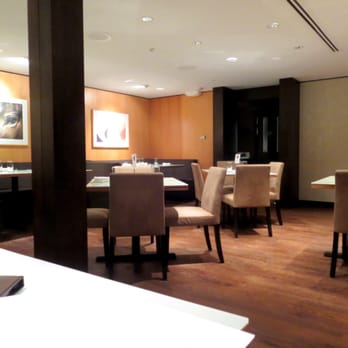 Bar Louis - Bar Louis (dining room) - New American Near Me - Milford, Pennsylvania