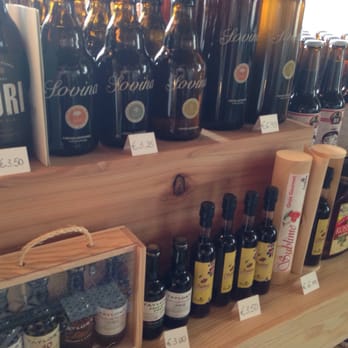 Pimenta Rosa - Port wines, of course - Delicatessen Near Me - Lisbon, 11