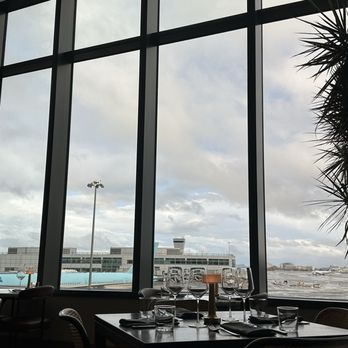 Quail + Crane - Beautiful windows view - Breakfast & Brunch Near Me - San Francisco, California Quail + Crane - Beautiful windows view - Breakfast & Brunch Near Me - San Francisco, California