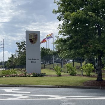 Porsche Experience Center- Atlanta - Driving Schools Near Me - Atlanta, Georgia