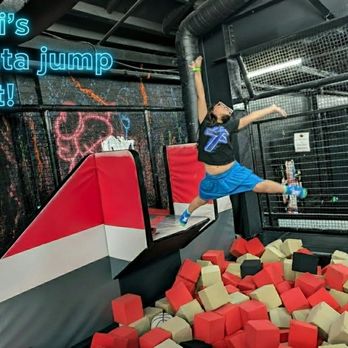 Jump Club Trampoline - Trampoline Parks Near Me - Tujunga, California