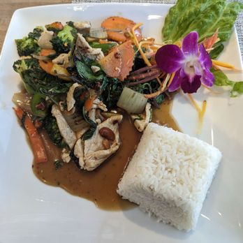 Bamboo Penny's - Cashew nut chicken +Basil - Thai Near Me - Leawood, Kansas Bamboo Penny's - Cashew nut chicken +Basil - Thai Near Me - Leawood, Kansas