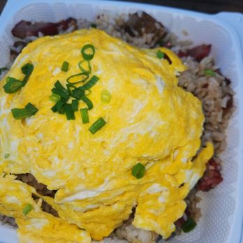 Da Bald Guy - The meats - Food Trucks Near Me - Kahuku, Hawaii