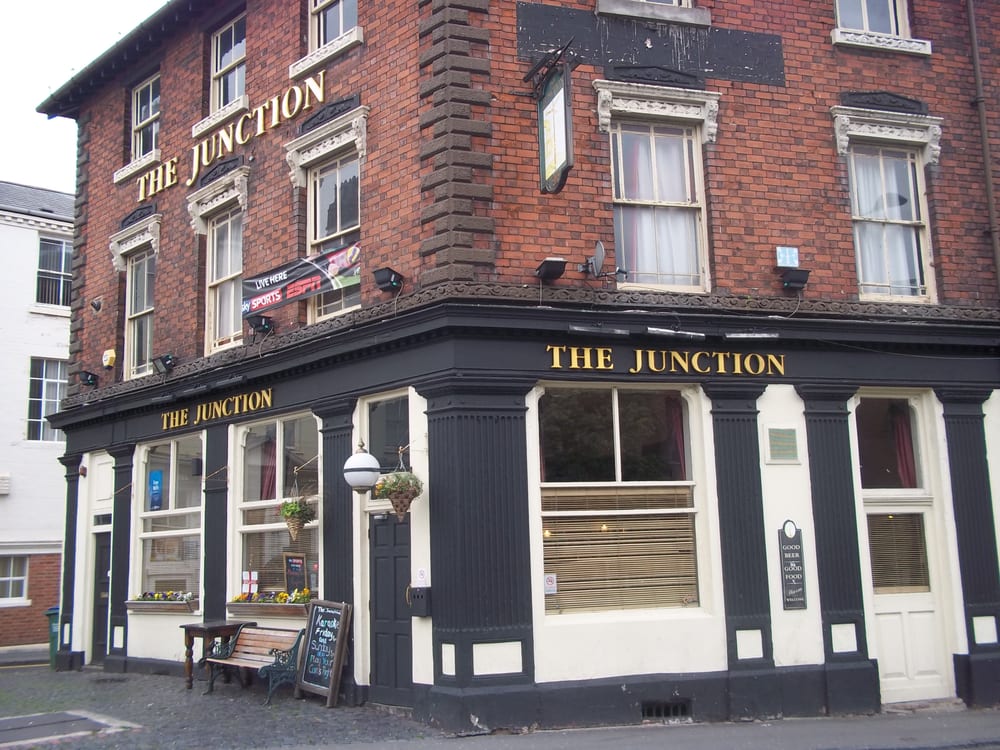 THE JUNCTION Pubs 32 Birmingham Street, Oldbury, Warwickshire