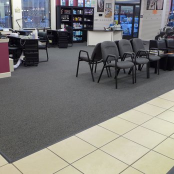 Kelly's Cuts - Large waiting area! - Nail Technicians Near Me - Beaver, Pennsylvania Kelly's Cuts - Large waiting area! - Nail Technicians Near Me - Beaver, Pennsylvania