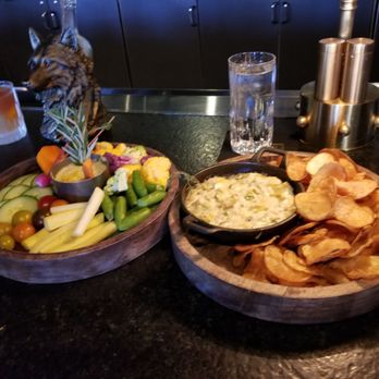 Wolf by Vanderpump at Caesars Republic Lake Tahoe - Dips & chips - American Near Me - Stateline, Nevada