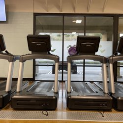 Anytime Fitness - Treadmills