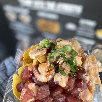 Chef Hits the Streets - Small poke boat - Hawaiian Near Me
