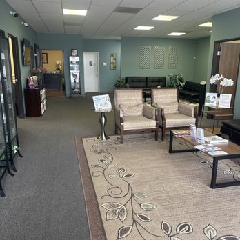 Nirvana Weight Loss & Laser - Very clean and inviting sitting room . - Weight Loss Centers Near Me - El Cajon, California Nirvana Weight Loss & Laser - Very clean and inviting sitting room . - Weight Loss Centers Near Me - El Cajon, California
