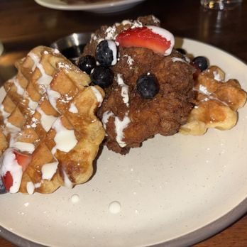Fumée  - Chicken and Waffles - Cocktail Bars Near Me - Charlotte, North Carolina
