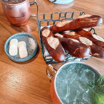 Restaurant 917 - New American Near Me - Carson, California