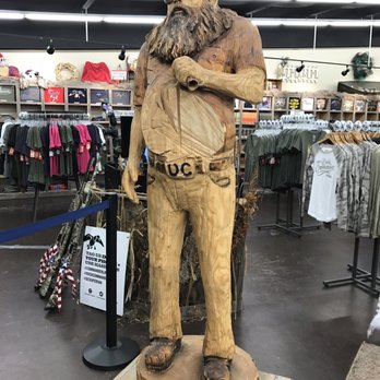 Duck Commander - Willie statue - Outdoor Gear Near Me - West Monroe, Louisiana Duck Commander - Willie statue - Outdoor Gear Near Me - West Monroe, Louisiana