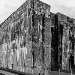 Denkort U-Boot-Bunker Valentin - Außenansicht des Bunkers