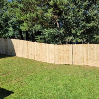 Reliable Hardscape Design - 6ft privacy fence with double gate installed - Landscaping Near Me - Woodstock, Georgia Reliable Hardscape Design - 6ft privacy fence with double gate installed - Landscaping Near Me - Woodstock, Georgia