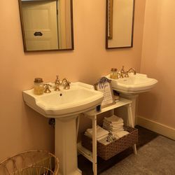 Pineywoods Vineyard - Pineywoods takes caring for the environment seriously with cloths for drying hands.