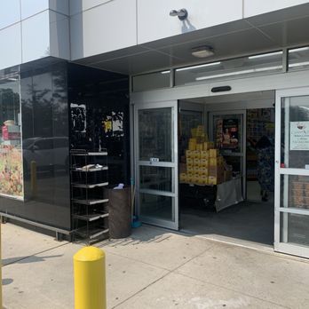 Patel Brothers - Entrance - International Grocery Near Me - Parlin, New Jersey